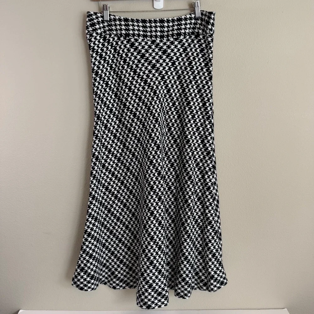 Houndstooth Skirt Black White A Line Midi Flare Preppy 14 Fall Classic Career